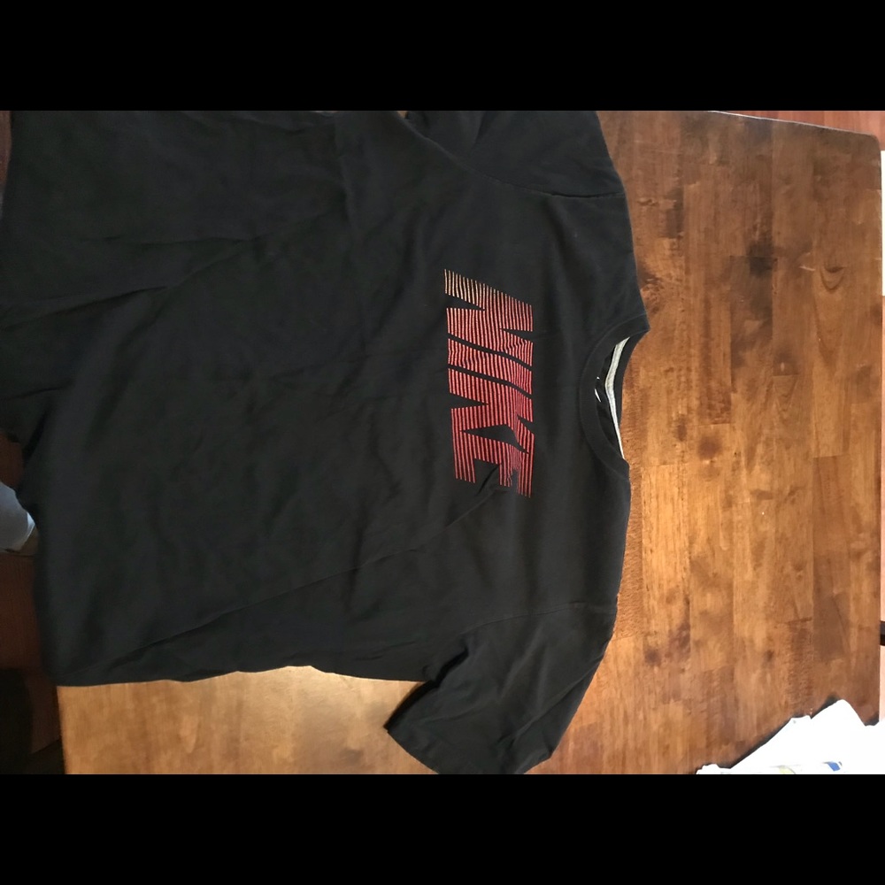 Extra Large Nike T Shirt